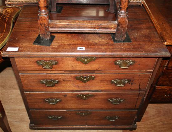 Small Georgian mahogany chest of 4 drawers(-)